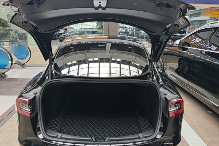 Used Tesla Model 3 2022 Rear-Wheel-Drive Version Trunk