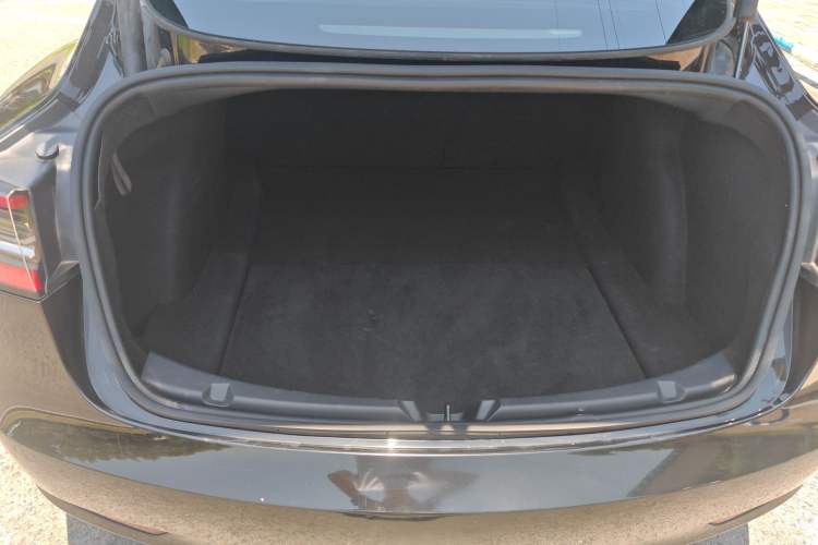 Used Tesla Model 3 2022 Rear-Wheel-Drive Version Trunk