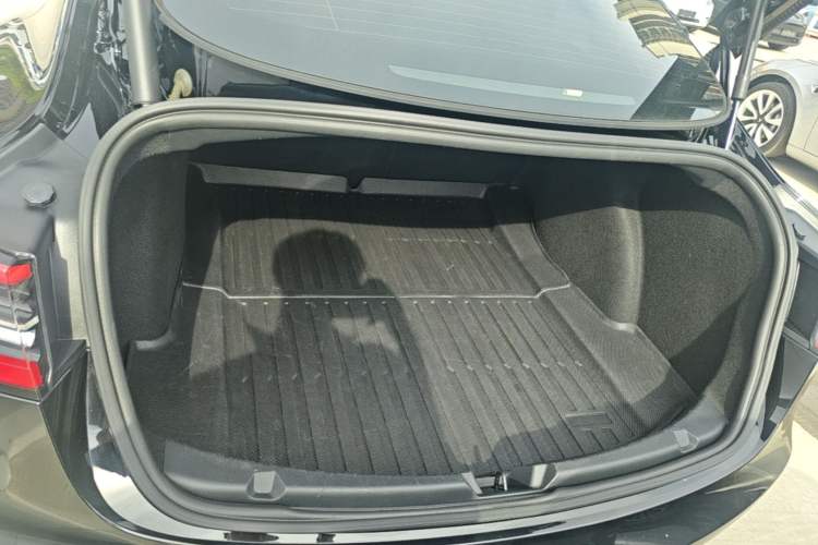 Used Tesla Model 3 2022 Rear-Wheel-Drive Version Trunk