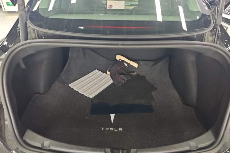 Used Tesla Model 3 2022 Rear-Wheel-Drive Version Trunk