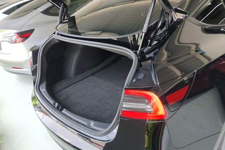 Used Tesla Model 3 2022 Rear-Wheel-Drive Version Trunk