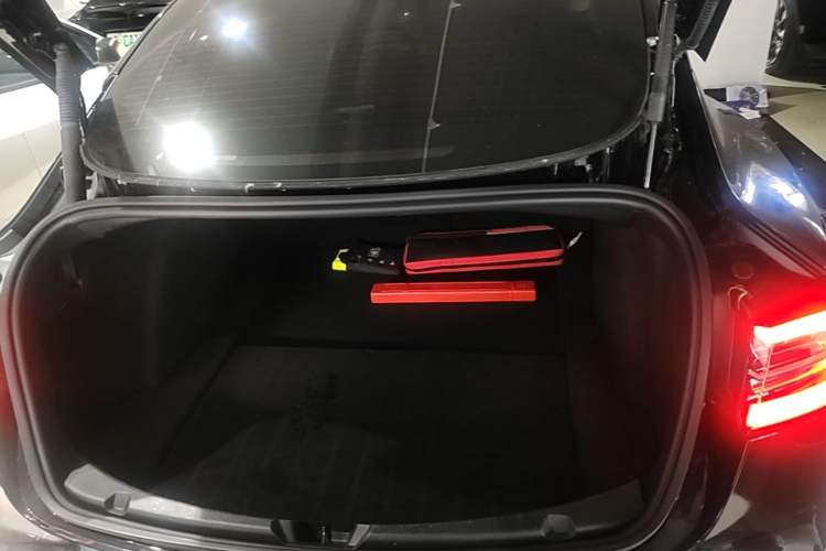 Used Tesla Model 3 2022 Rear-Wheel-Drive Version Trunk