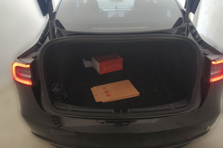 Used Tesla Model 3 2022 Rear-Wheel-Drive Version Trunk