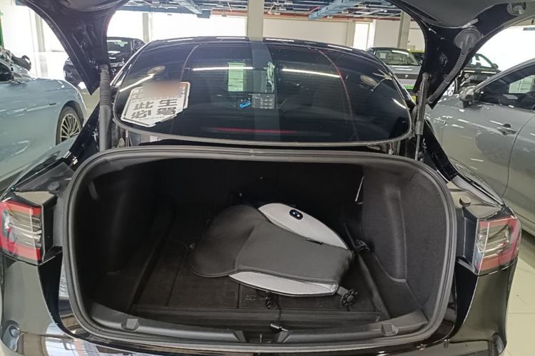 Used Tesla Model 3 2022 Rear-Wheel-Drive Version Trunk