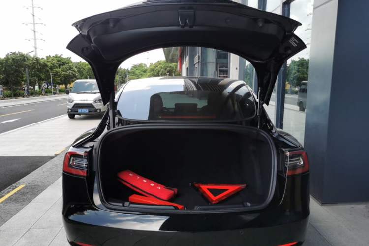 Used Tesla Model 3 2022 Rear-Wheel-Drive Version Trunk