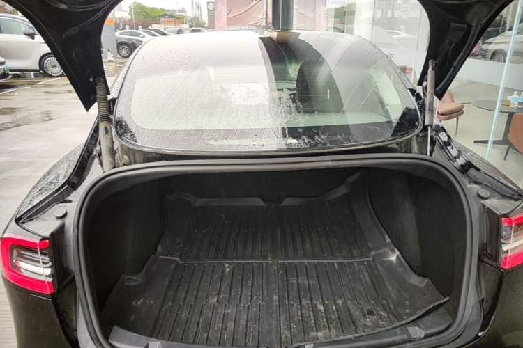 Used Tesla Model 3 2022 Rear-Wheel-Drive Version Trunk