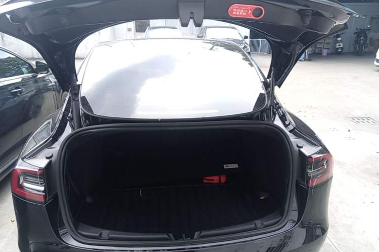 Used Tesla Model 3 2022 Rear-Wheel-Drive Version Trunk