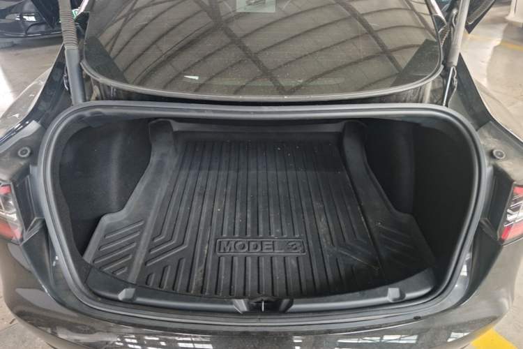 Used Tesla Model 3 2022 Rear-Wheel-Drive Version Trunk