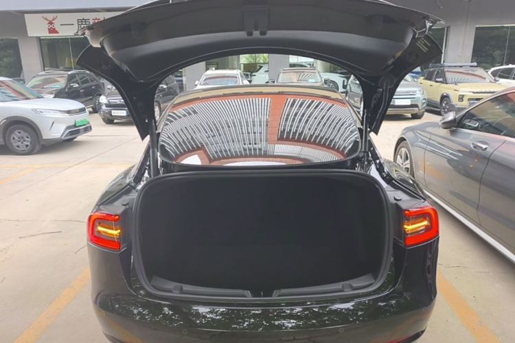 Used Tesla Model 3 2022 Rear-Wheel-Drive Version Trunk
