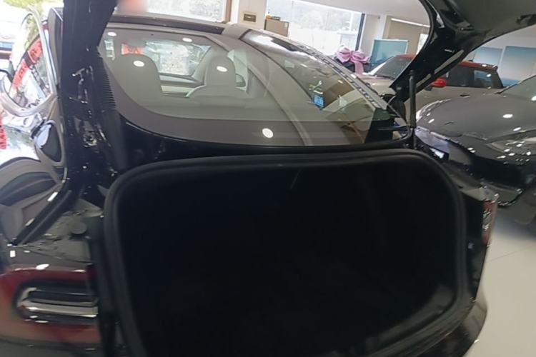 Used Tesla Model 3 2022 Rear-Wheel-Drive Version Trunk