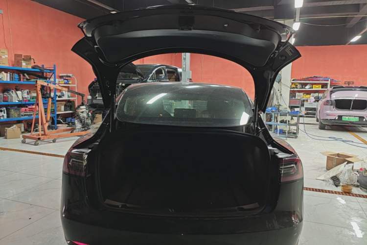 Used Tesla Model 3 2022 Rear-Wheel-Drive Version Trunk