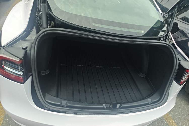 Used Tesla Model 3 2022 Rear-Wheel-Drive Version Trunk