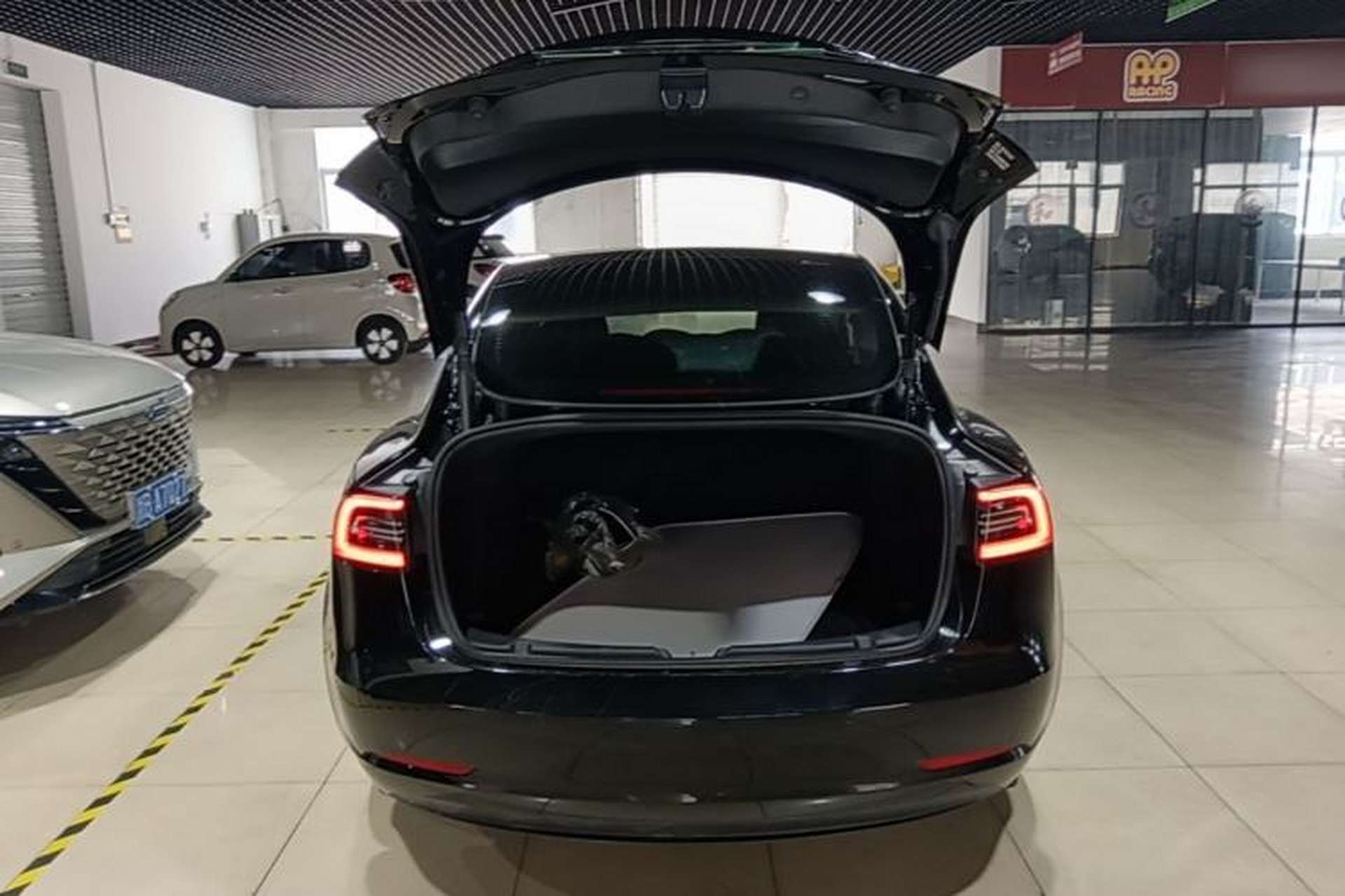 Used Tesla Model 3 2022 Rear-Wheel-Drive Version Trunk