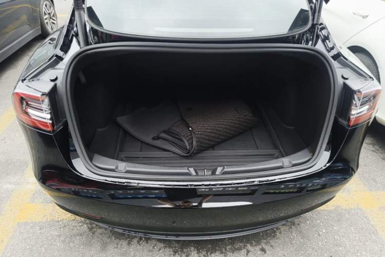 Used Tesla Model 3 2022 Rear-Wheel-Drive Version Trunk