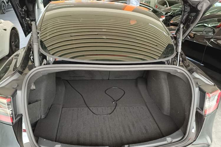 Used Tesla Model 3 2022 Rear-Wheel-Drive Version Trunk