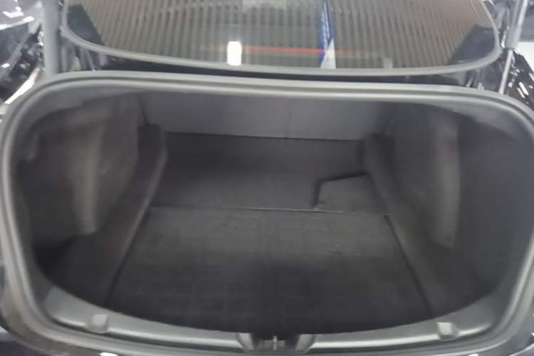 Used Tesla Model 3 2022 Rear-Wheel-Drive Version Trunk