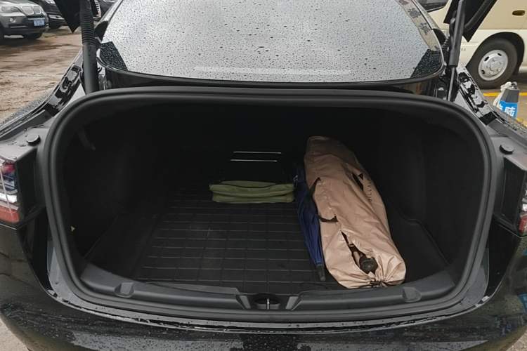 Used Tesla Model 3 2022 Rear-Wheel-Drive Version Trunk