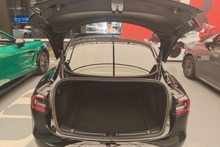 Used Tesla Model 3 2022 Rear-Wheel-Drive Version Trunk