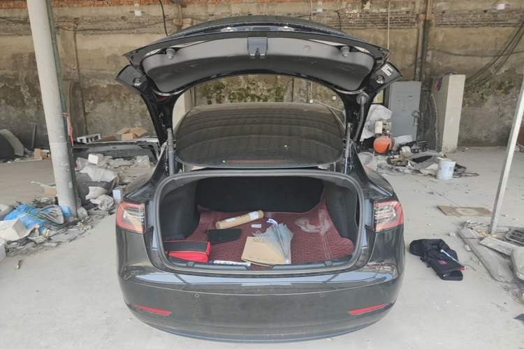 Used Tesla Model 3 2022 Rear-Wheel-Drive Version Trunk