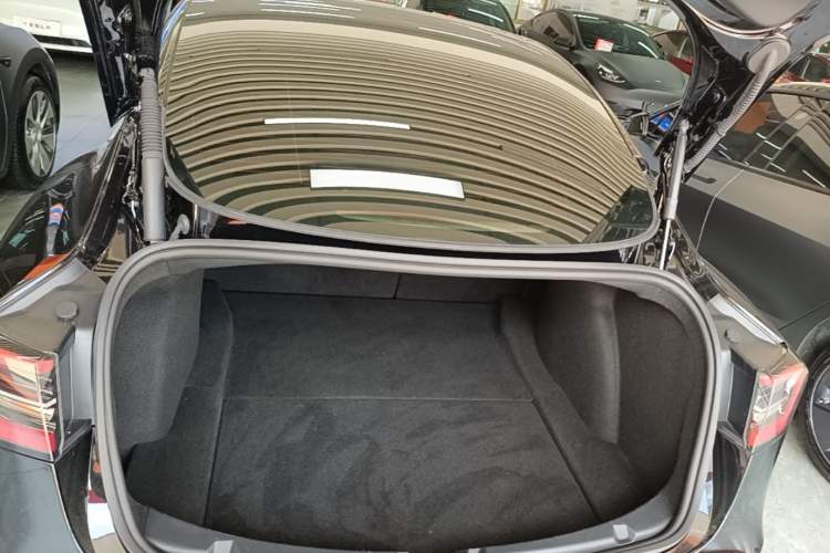 Used Tesla Model 3 2022 Rear-Wheel-Drive Version Trunk