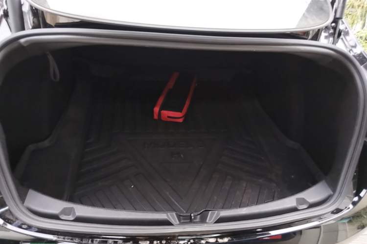Used Tesla Model 3 2022 Rear-Wheel-Drive Version Trunk