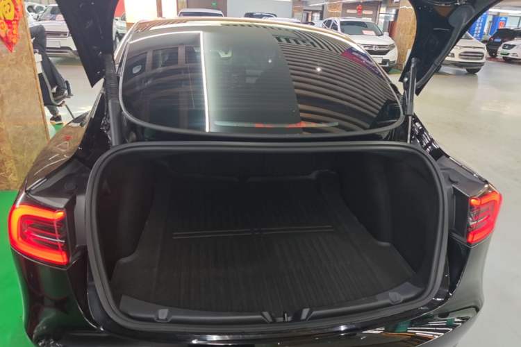 Used Tesla Model 3 2022 Rear-Wheel-Drive Version Trunk