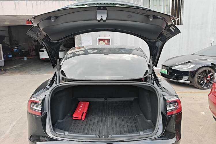 Used Tesla Model 3 2022 Rear-Wheel-Drive Version Trunk