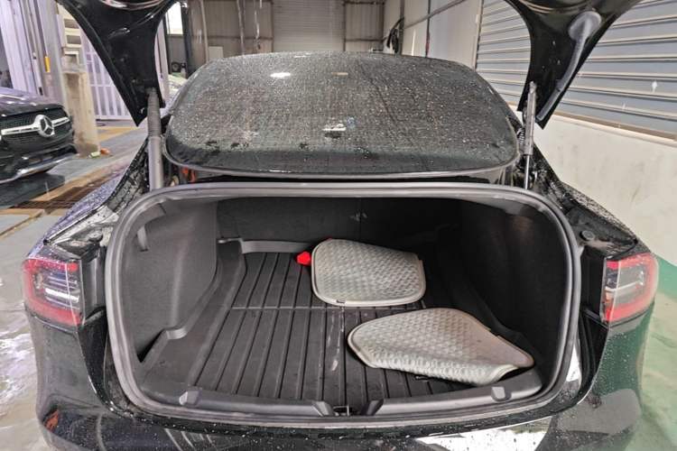 Used Tesla Model 3 2022 Rear-Wheel-Drive Version Trunk