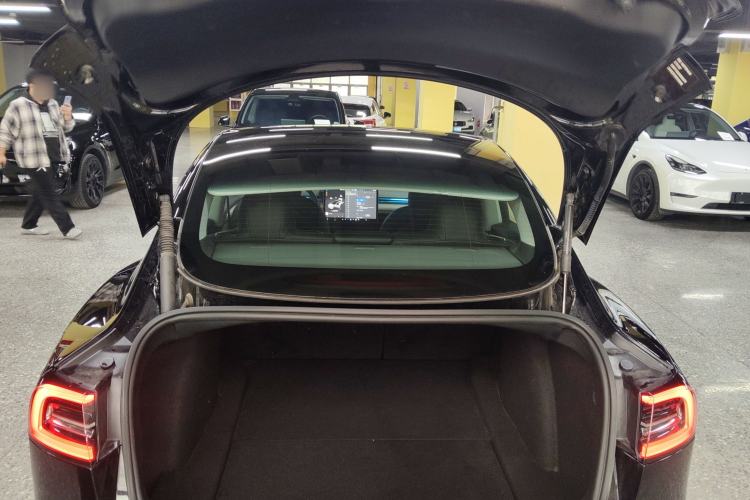 Used Tesla Model 3 2022 Rear-Wheel-Drive Version Trunk