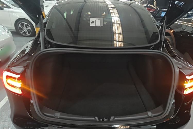Used Tesla Model 3 2022 Rear-Wheel-Drive Version Trunk