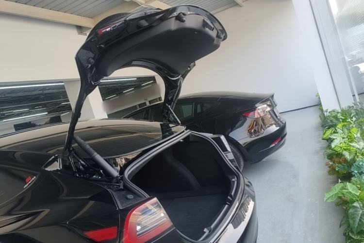 Used Tesla Model 3 2022 Rear-Wheel-Drive Version Trunk