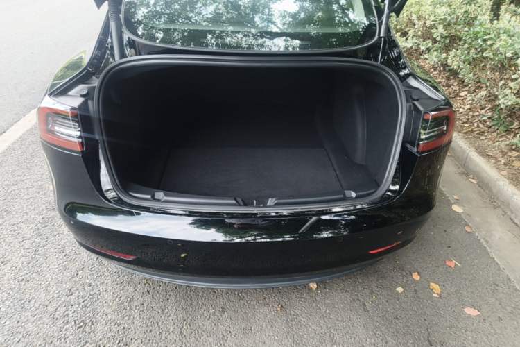 Used Tesla Model 3 2022 Rear-Wheel-Drive Version Trunk