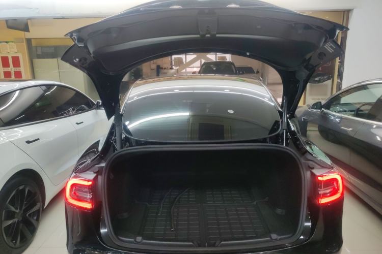 Used Tesla Model 3 2022 Rear-Wheel-Drive Version Trunk