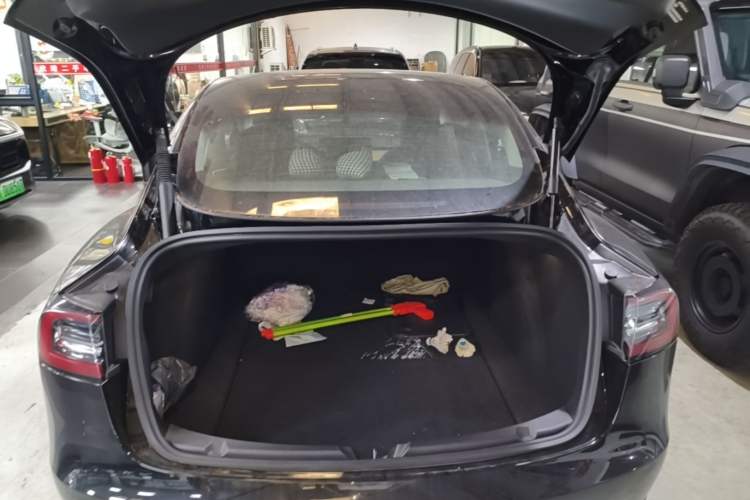 Used Tesla Model 3 2022 Rear-Wheel-Drive Version Trunk