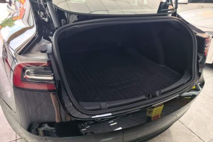 Used Tesla Model 3 2022 Rear-Wheel-Drive Version Trunk