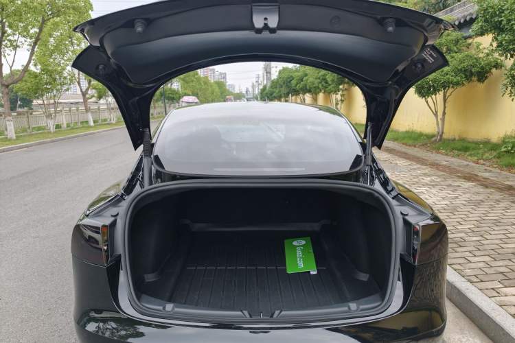 Used Tesla Model 3 2022 Rear-Wheel-Drive Version Trunk