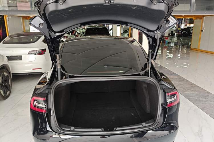 Used Tesla Model 3 2022 Rear-Wheel-Drive Version Trunk