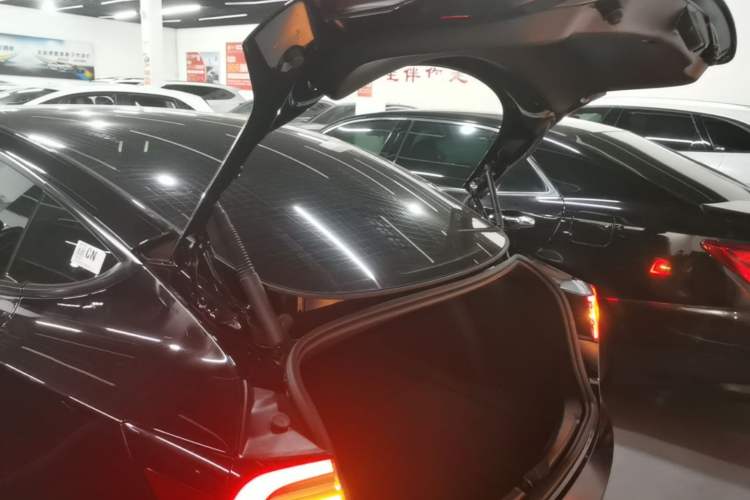 Used Tesla Model 3 2022 Rear-Wheel-Drive Version Trunk