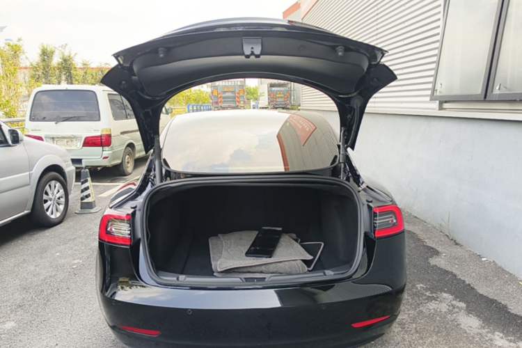 Used Tesla Model 3 2022 Rear-Wheel-Drive Version Trunk