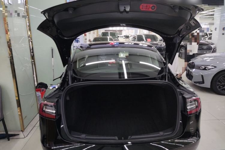 Used Tesla Model 3 2022 Rear-Wheel-Drive Version Trunk