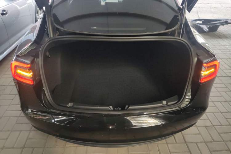 Used Tesla Model 3 2022 Rear-Wheel-Drive Version Trunk
