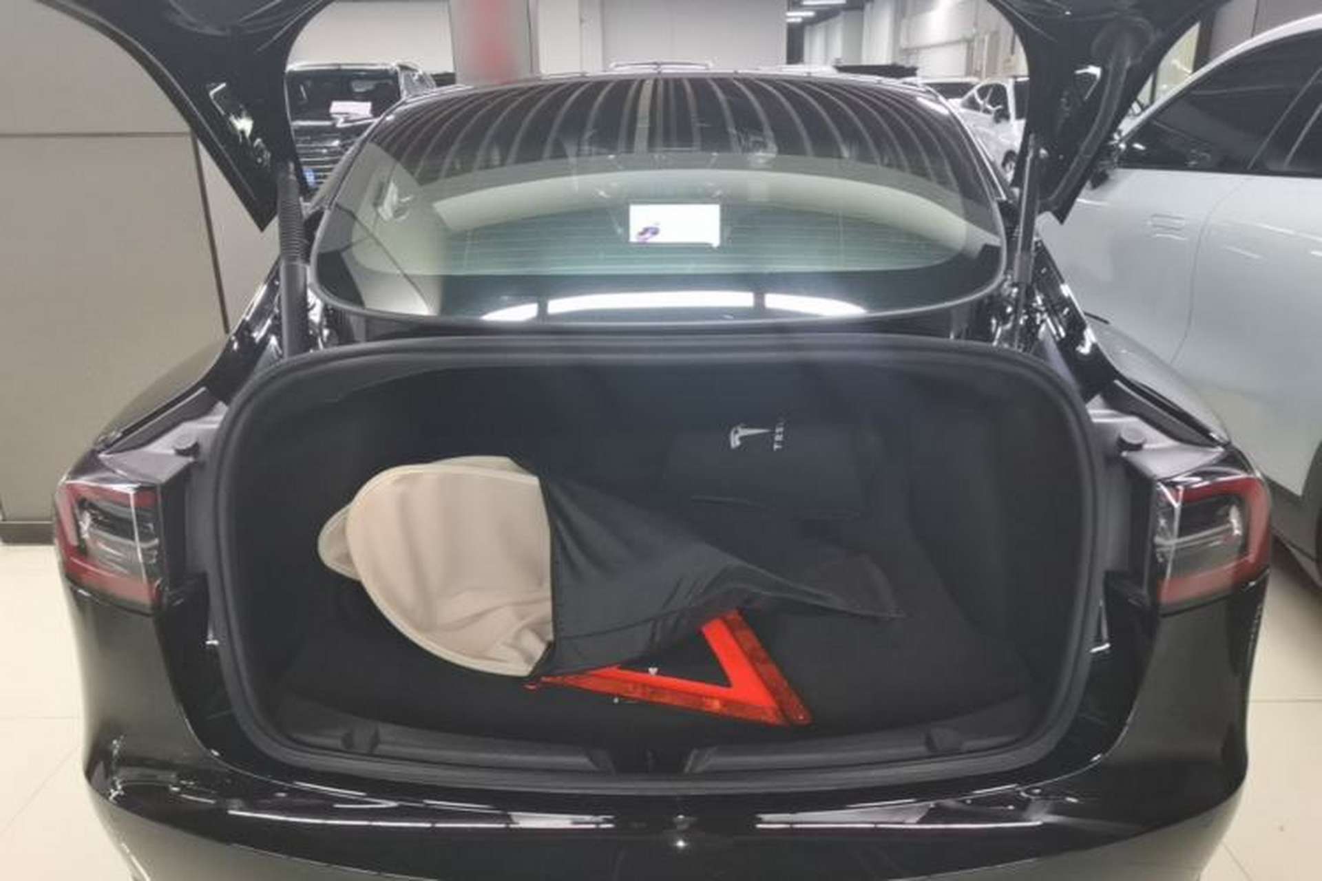 Used Tesla Model 3 2022 Rear-Wheel-Drive Version Trunk