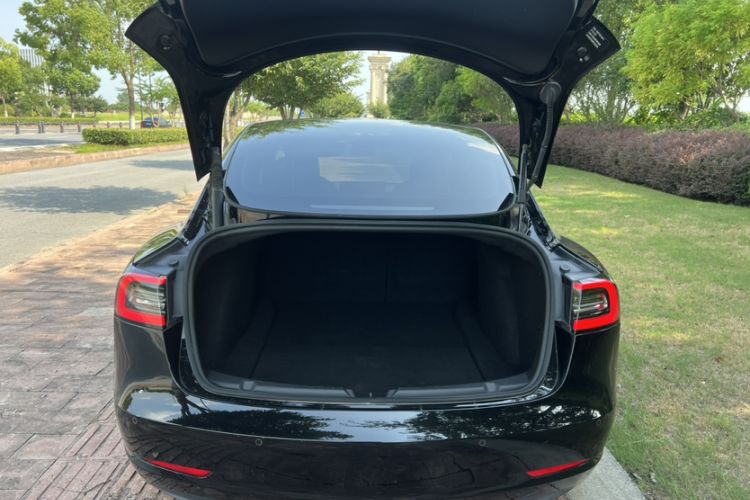 Used Tesla Model 3 2022 Rear-Wheel-Drive Version Trunk