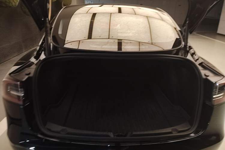 Used Tesla Model 3 2022 Rear-Wheel-Drive Version Trunk