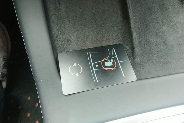 Used Tesla Model 3 2022 Rear-Wheel-Drive Version Vehicle Key