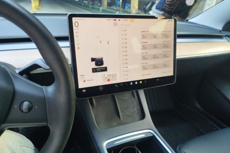 Used Tesla Model 3 2022 Rear-Wheel-Drive Version Audio And AC Panel