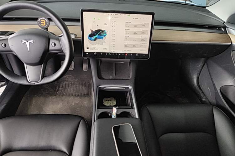 Used Tesla Model 3 2022 Rear-Wheel-Drive Version Audio And AC Panel