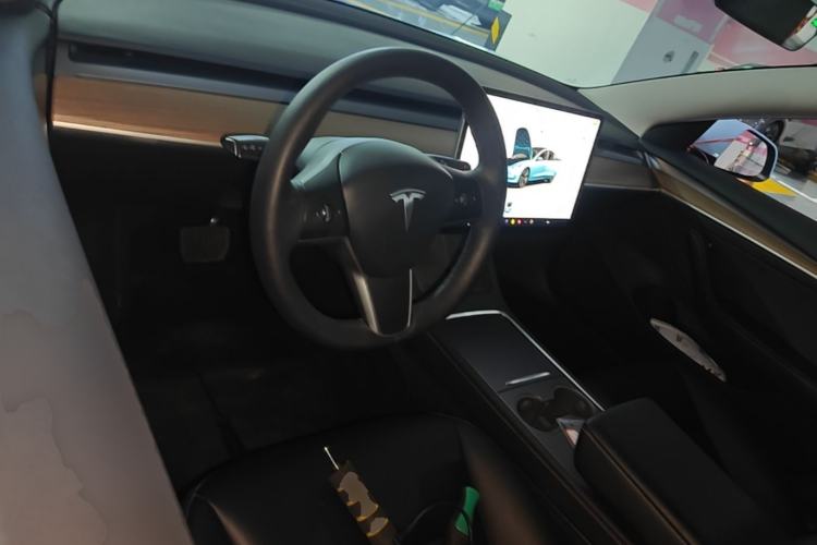 Used Tesla Model 3 2022 Rear-Wheel-Drive Version Center Console
