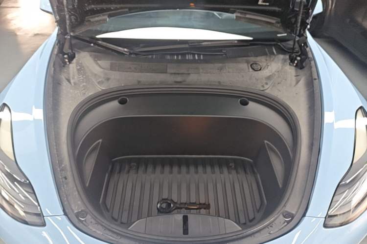 Used Tesla Model 3 2022 Rear-Wheel-Drive Version Engine Bay