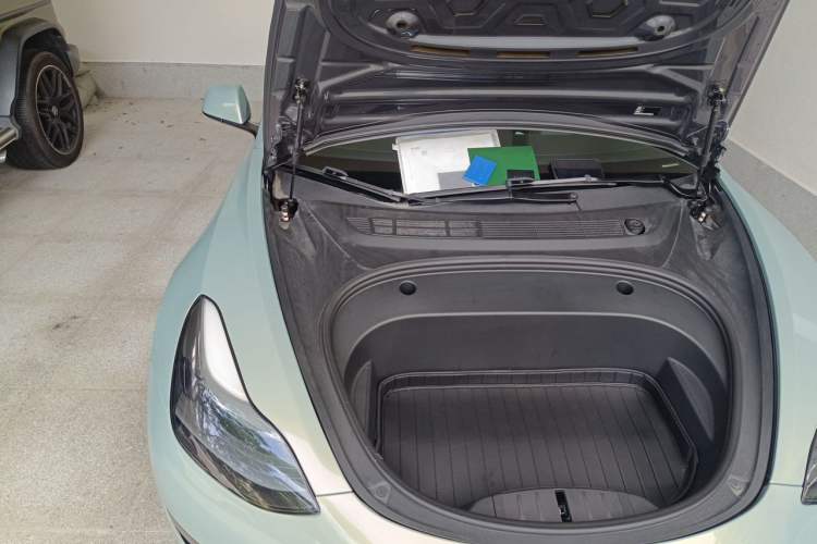 Used Tesla Model 3 2022 Rear-Wheel-Drive Version Engine Bay Right